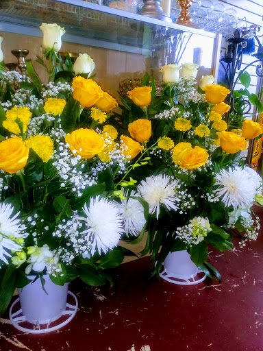 Florist «Illusion Florist & Events», reviews and photos, 12231 SE Stark St, Portland, OR 97233, USA