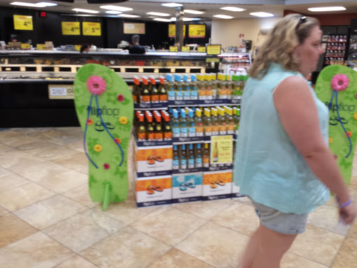 Shopping Mall «Southland Shopping Center», reviews and photos, 6944 W 130th St, Middleburg Heights, OH 44130, USA