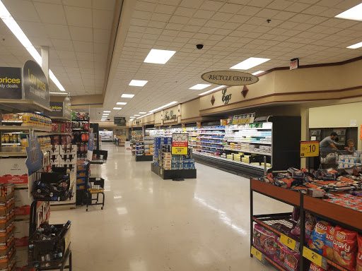 Grocery Store «Kroger», reviews and photos, 31300 Michigan Ave, Westland, MI 48186, USA