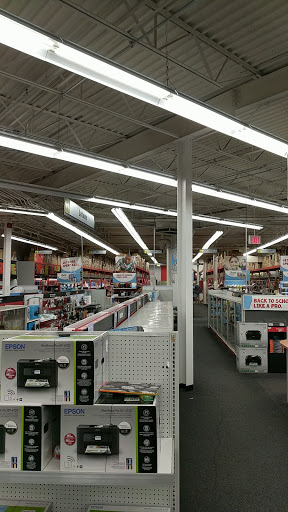 Office Supply Store «Staples», reviews and photos, 134-01 20th Ave, Flushing, NY 11356, USA