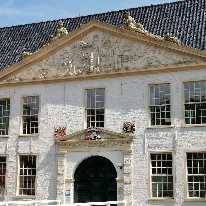 Schlossplatz in Dornum