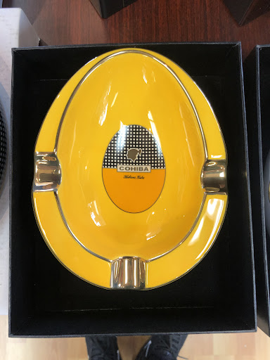 Tobacco Shop «Smoke Shop», reviews and photos, 101 N Victory Blvd m, Burbank, CA 91502, USA