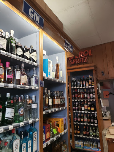 Liquor Store «Katonah Wine & Liquor Store», reviews and photos, 120 Katonah Ave, Katonah, NY 10536, USA