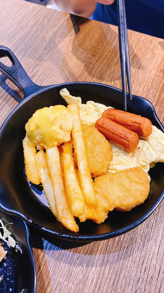 First Date • 初早點 的照片