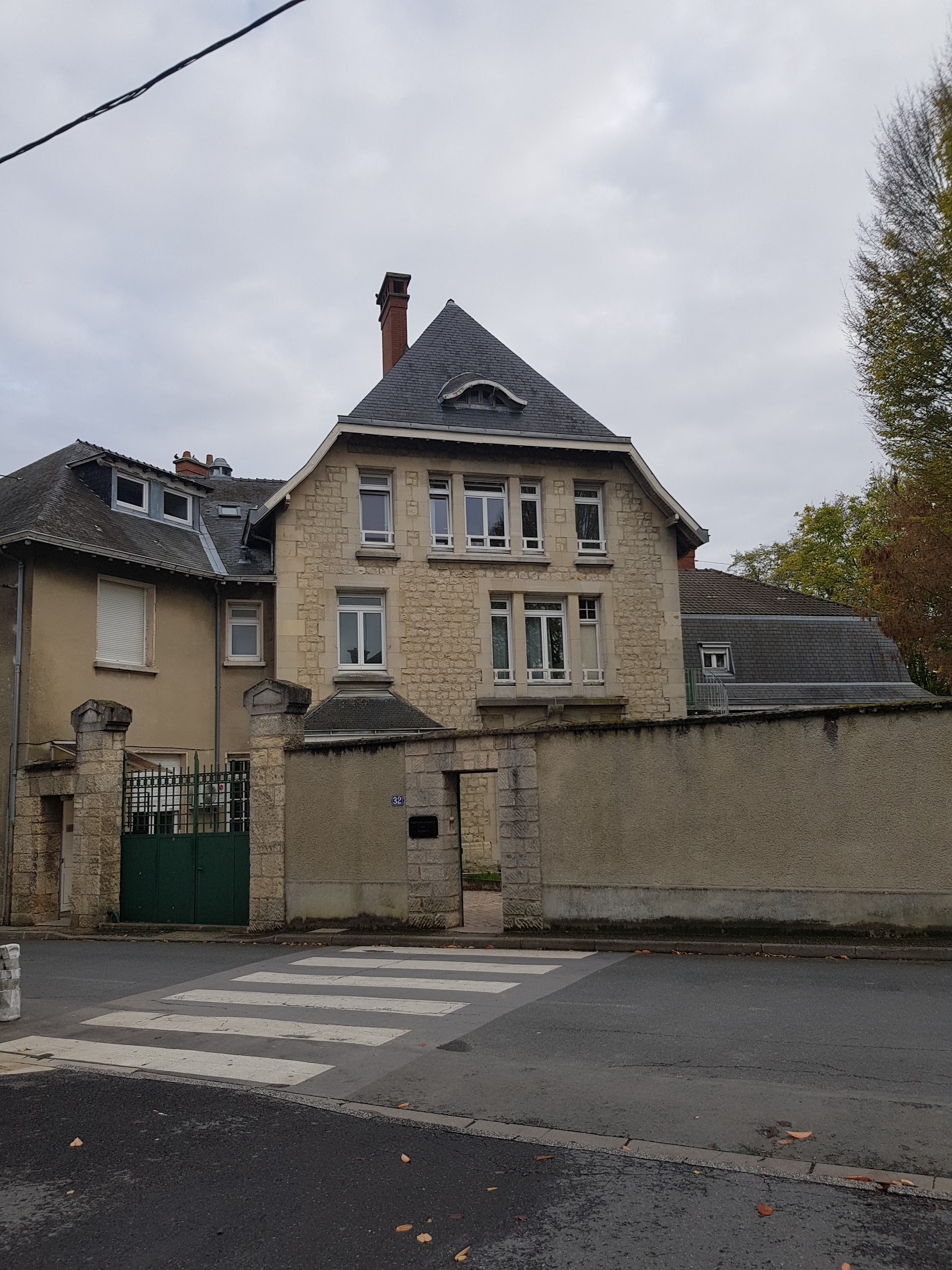 Photo n° 1 de l'avis de Clément.e fait le 30/10/2017 à 23:30