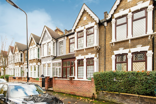 Reviews of April Properties in London - Real estate agency