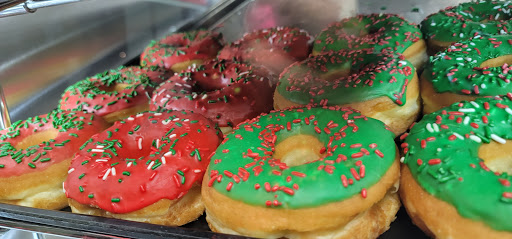 Donut Shop «Yum Yum Donuts», reviews and photos, 366 S Indian Hill Blvd, Claremont, CA 91711, USA