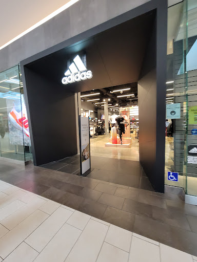 Sporting Goods Store «adidas Store Los Cerritos», reviews and photos, 239 Los Cerritos Center Suite F09B, Cerritos, CA 90703, USA