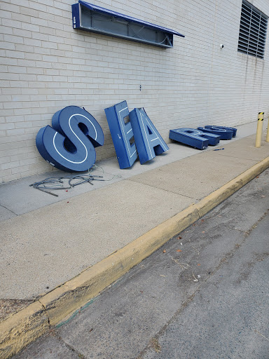 Shopping Mall «Charlottesville Fashion Square», reviews and photos, 1600 Rio Rd E, Charlottesville, VA 22901, USA