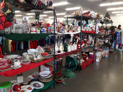 Thrift Store «83rd Ave & Grand Goodwill Retail Store & Donation Center», reviews and photos