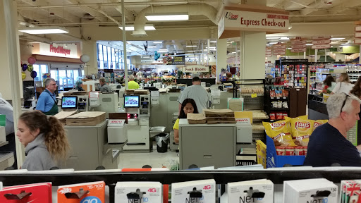 Grocery Store «Fred Meyer», reviews and photos, 18325 Aurora Ave N, Seattle, WA 98133, USA