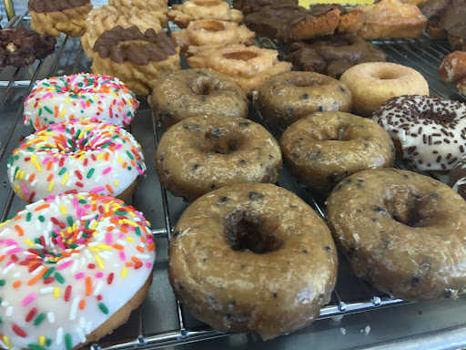 Donut Shop «Donut City», reviews and photos, 1210 Pacific Coast Hwy, Seal Beach, CA 90740, USA