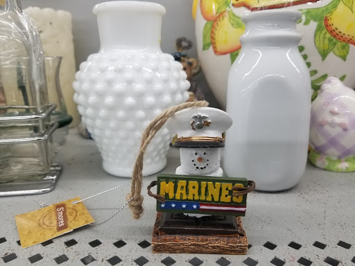 Thrift Store «Family Thrift Store», reviews and photos, 2527 W Cermak Rd, Chicago, IL 60608, USA