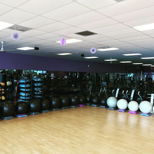 Health Club «Womens Workout World - Berwyn», reviews and photos, 6342 W Cermak Rd, Berwyn, IL 60402, USA