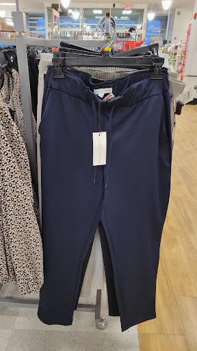 Department Store «T.J. Maxx & HomeGoods», reviews and photos, 105 Middlesex Ave, Somerville, MA 02145, USA