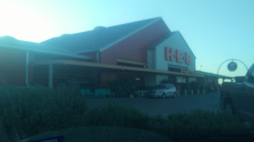 Grocery Store «H-E-B Grocery», reviews and photos, 107 N Sunset Strip St, Kenedy, TX 78119, USA