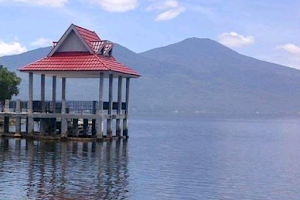 Lake Kerinci image