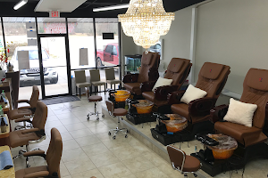 Sport Cut Nail Bar image