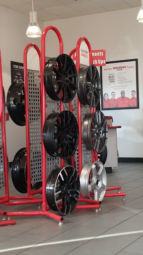 Tire Shop «Discount Tire Store - San Antonio, TX», reviews and photos, 1755 SW Loop 410, San Antonio, TX 78227, USA