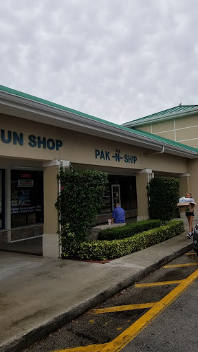 Store «US PAK N SHIP : FEDEX - UPS - USPS - DHL / U-HAUL», reviews and photos, 4839 Volunteer Rd, Davie, FL 33330, USA