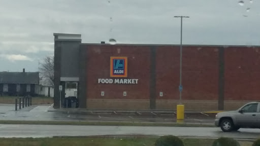 Grocery Store «ALDI», reviews and photos, 1710 E Tipton St, Seymour, IN 47274, USA