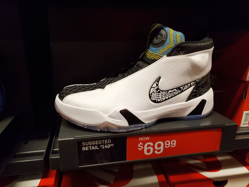 Clothing Store «Nike Factory Store», reviews and photos, 505 Premium Outlets Dr, Monroe, OH 45050, USA