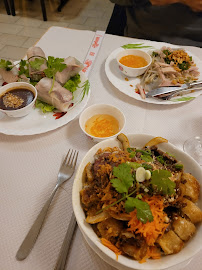 Plats et boissons du Restaurant chinois Le Hong Kong à Saint-Victoret - n°15