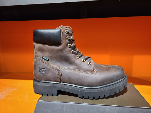 Shoe Store «Timberland Factory Store», reviews and photos, 680 Bluebird Ct, Central Valley, NY 10917, USA