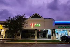 Yoga Den Oakleaf image