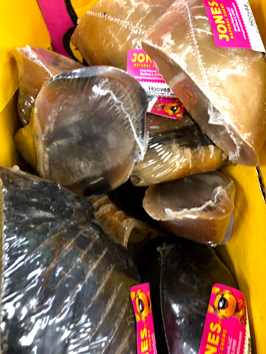 Pet Store «Pet Valu», reviews and photos, 1061 W Main St #12, Branford, CT 06405, USA