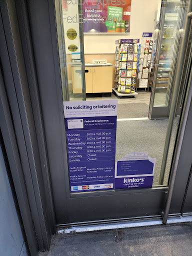 Shipping and Mailing Service «FedEx Office Ship Center», reviews and photos, 200 W Jackson Blvd, Chicago, IL 60606, USA