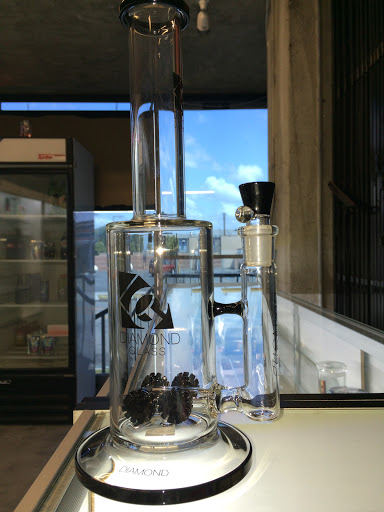 Tobacco Shop «Atlantic Smoke Shop», reviews and photos, 375 Atlantic Ave #104, Long Beach, CA 90802, USA