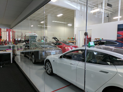Tesla showroom Alexandria