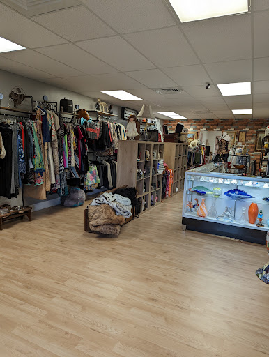 Thrift It FWD - Thrift and Vintage Store