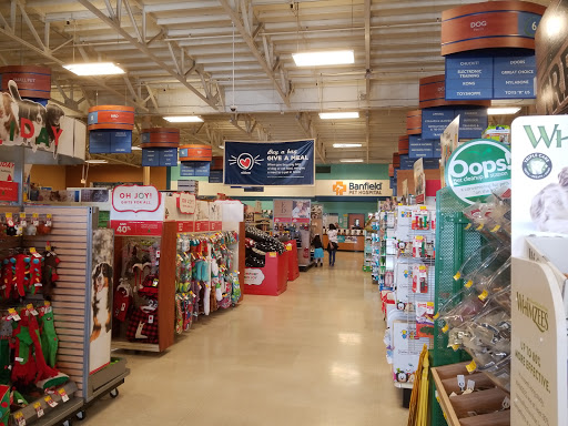 Pet Supply Store «PetSmart», reviews and photos, 15042 Summit Ave, Fontana, CA 92336, USA
