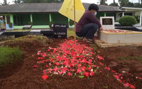 Taman Makam Legoso image