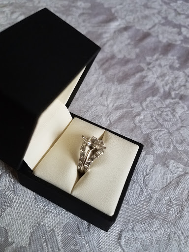 Jewelry Store «The Jewelry Exchange», reviews and photos, 7747 Old Georgetown Rd, Bethesda, MD 20814, USA