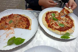 Zjarana Pizza image