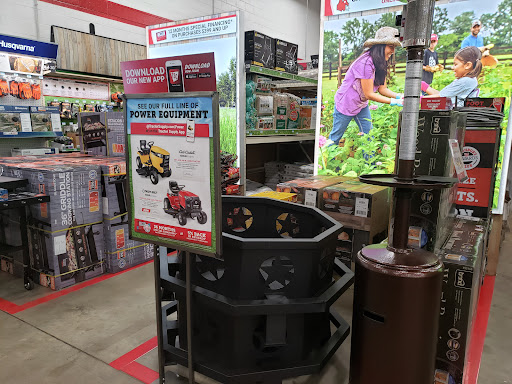 Home Improvement Store «Tractor Supply Co.», reviews and photos, 10161 Lochridge Blvd, Covington, GA 30014, USA