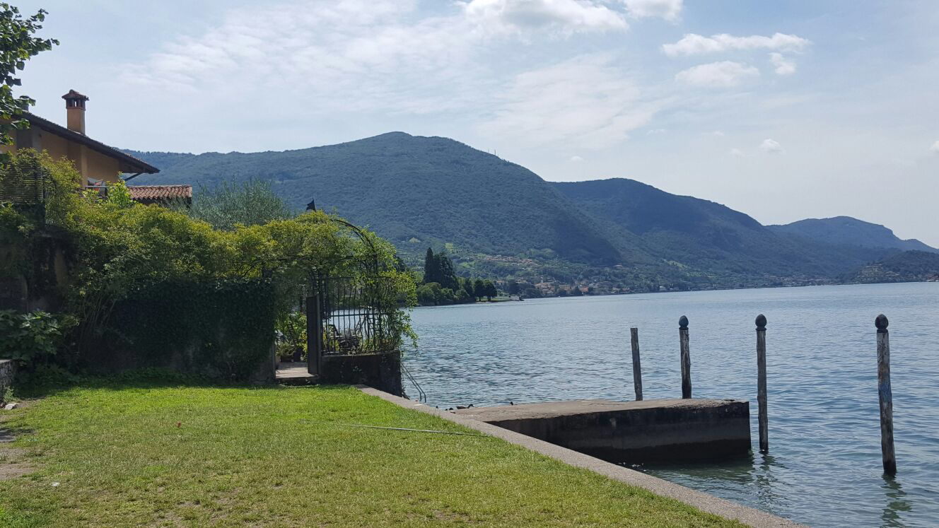 Foto de Sale Marasino Beach área de comodidades