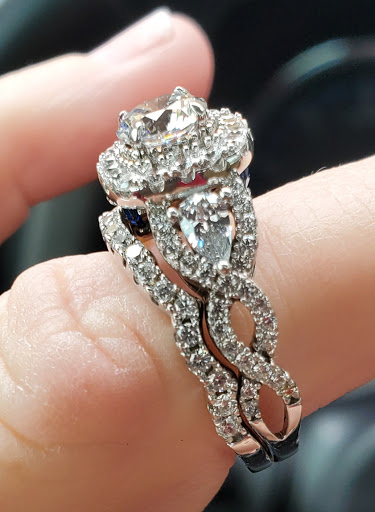 Jewelry Repair Service «South Texas Jewelers», reviews and photos, 8739 Bandera Rd #105, San Antonio, TX 78250, USA