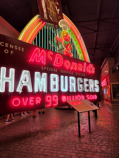 Tourist Attraction «American Sign Museum», reviews and photos, 1330 Monmouth Ave, Cincinnati, OH 45225, USA