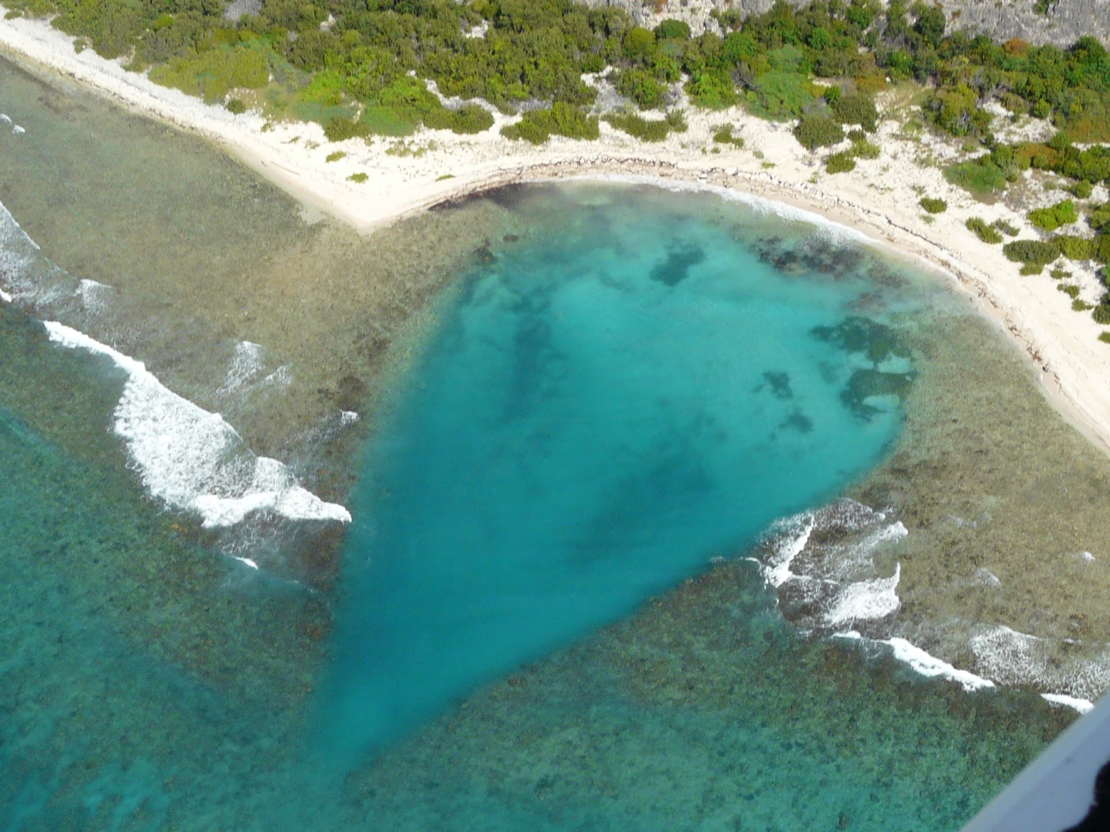 Fotografija El Barco II beach z svetel fin pesek površino