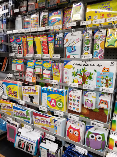 Office Supply Store «Staples», reviews and photos, 4940 O St, Lincoln, NE 68510, USA