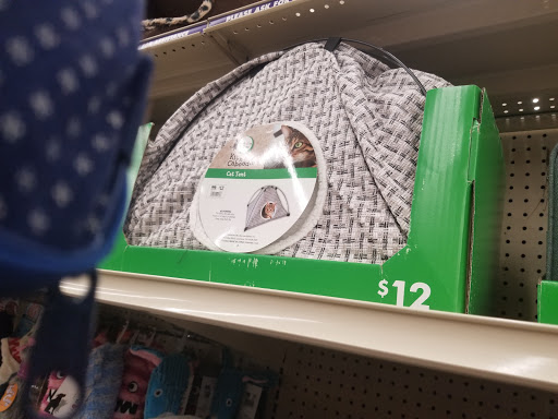 Discount Store «Big Lots», reviews and photos, 5640 Dixie Hwy, Waterford Twp, MI 48329, USA