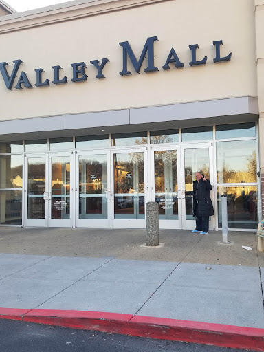 Shopping Mall «Valley Mall», reviews and photos, 1925 E Market St, Harrisonburg, VA 22801, USA