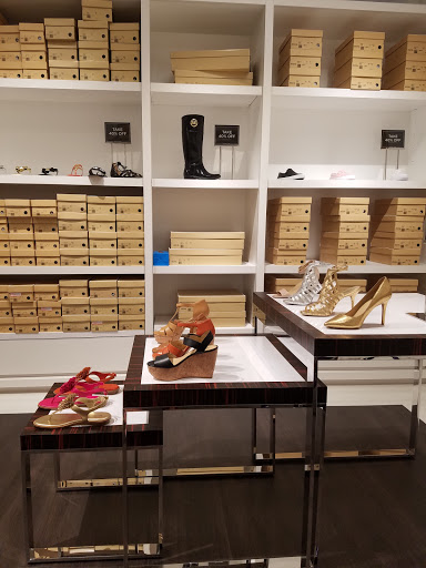 Outlet Mall «The Outlet Shops of Grand River», reviews and photos, 6200 Grand River Pkwy, Leeds, AL 35094, USA