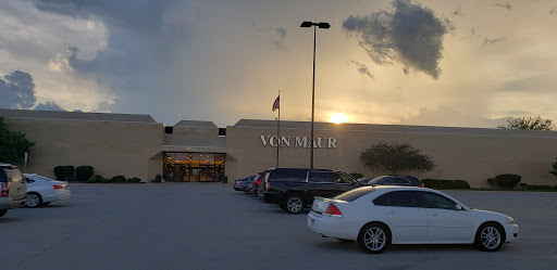 Department Store «Von Maur», reviews and photos, 1350 Hickory Point Mall, Forsyth, IL 62535, USA