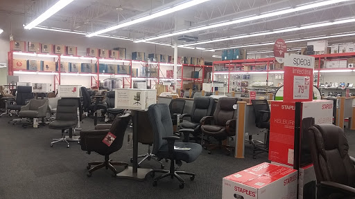 Office Supply Store «Staples», reviews and photos, 105 Mall Way, Marysville, WA 98270, USA