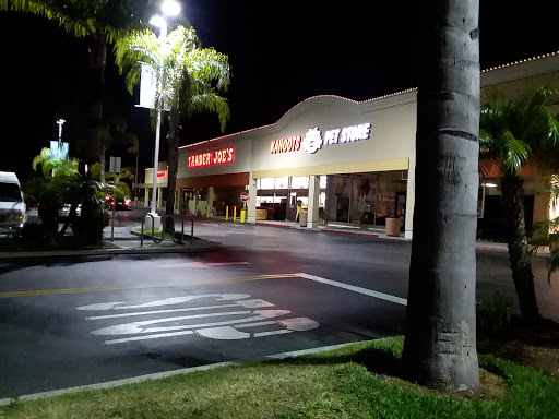 Pet Supply Store «Kahoots Pet Store», reviews and photos, 18681 Main St, Huntington Beach, CA 92648, USA